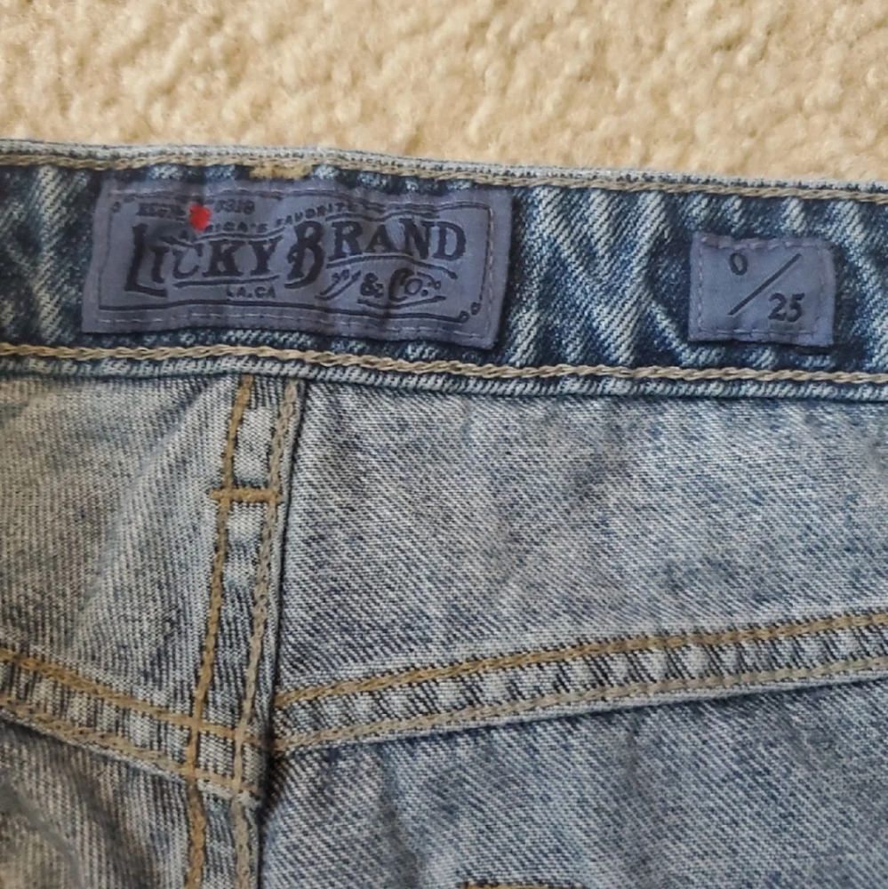 Jeans - Picture 2 of 4